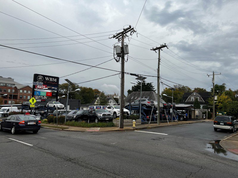 Used 2015 Cadillac Escalade Premium image 14