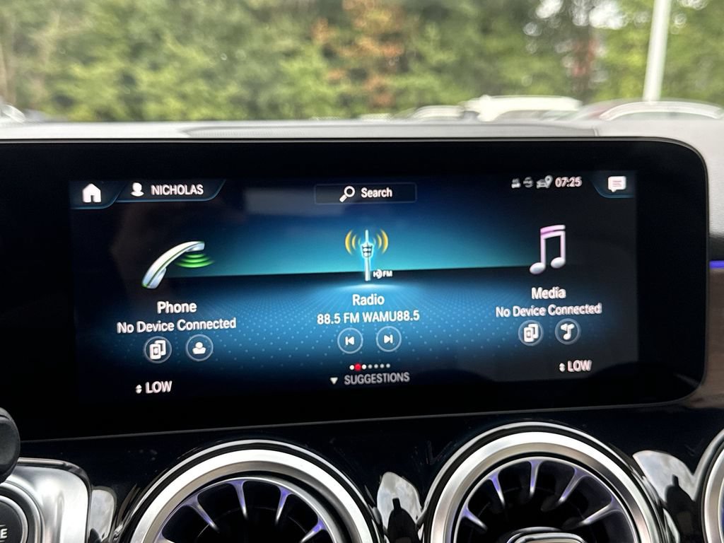 Used 2022 Mercedes-Benz GLB 250 4MATIC w/ Premium Package Lite image 20