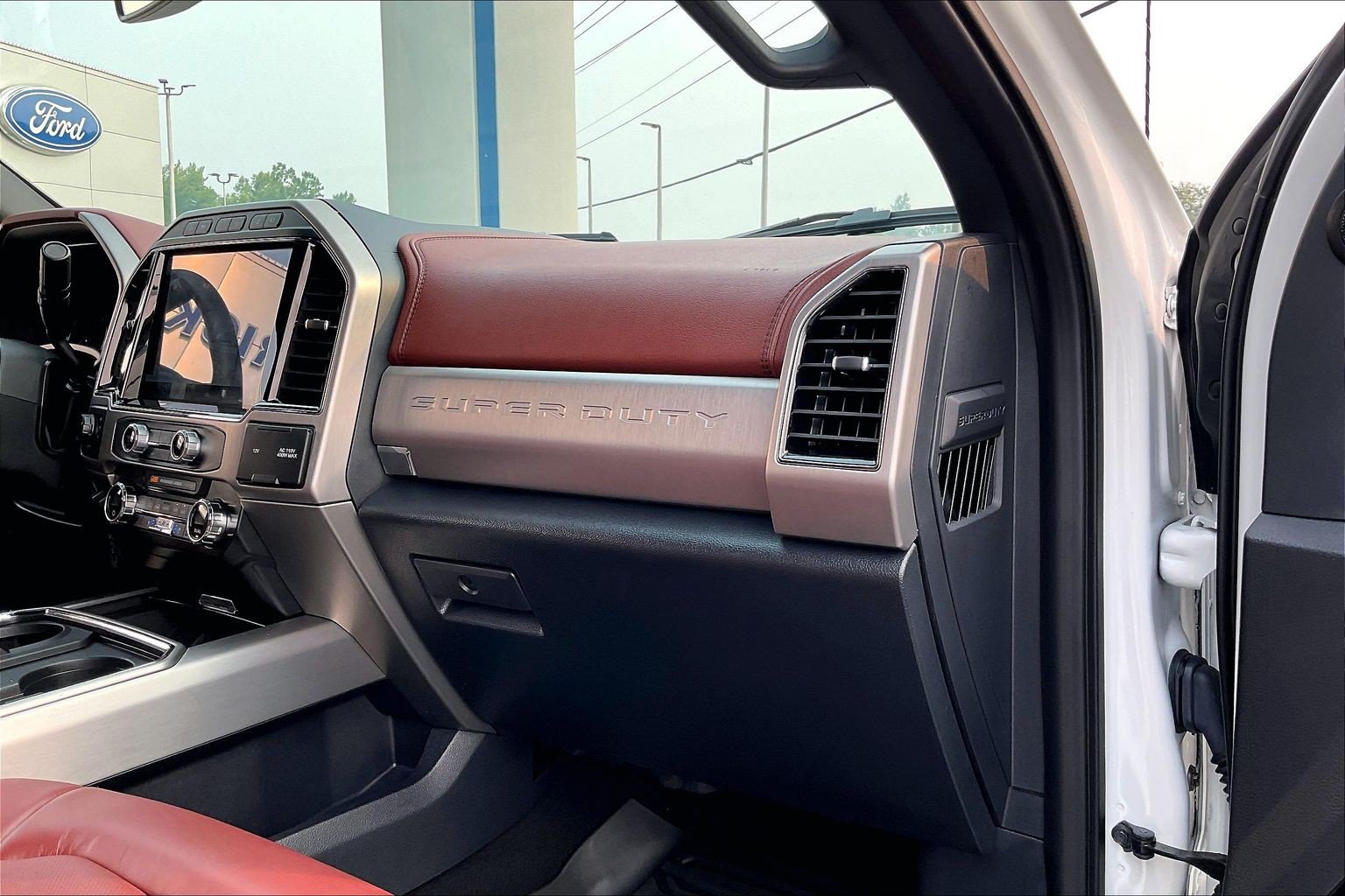 Used 2022 Ford F450 Platinum w/ FX4 Off-Road Package AWD/4WD image 15
