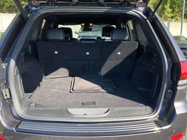 Used 2018 Jeep Grand Cherokee Altitude image 12