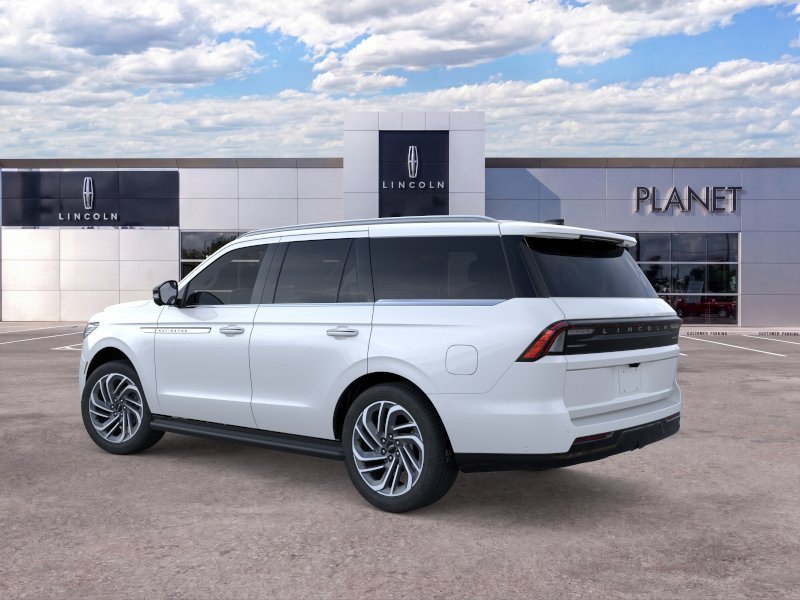 New 2026 Lincoln Navigator Premiere AWD/4WD image 4