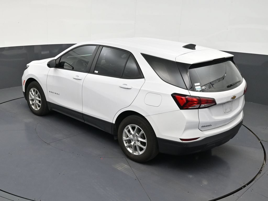 Used 2024 Chevrolet Equinox LS w/ Driver Confidence II Package FWD image 14