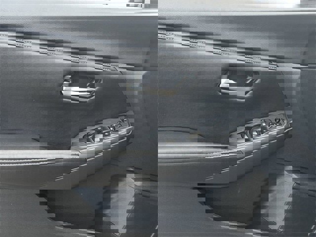 Used 2024 Nissan Sentra SV image 25