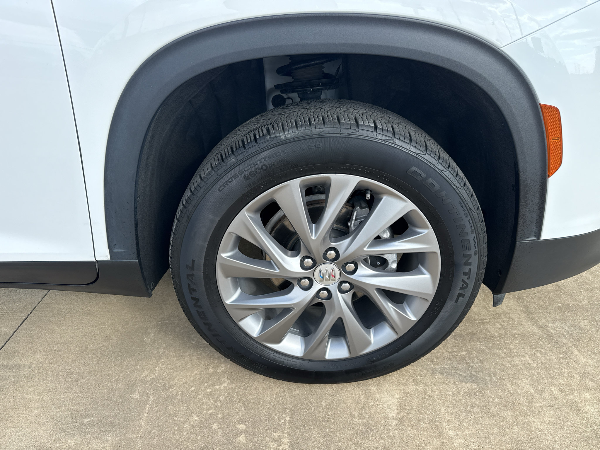Used 2025 Buick Enclave Preferred AWD/4WD image 15