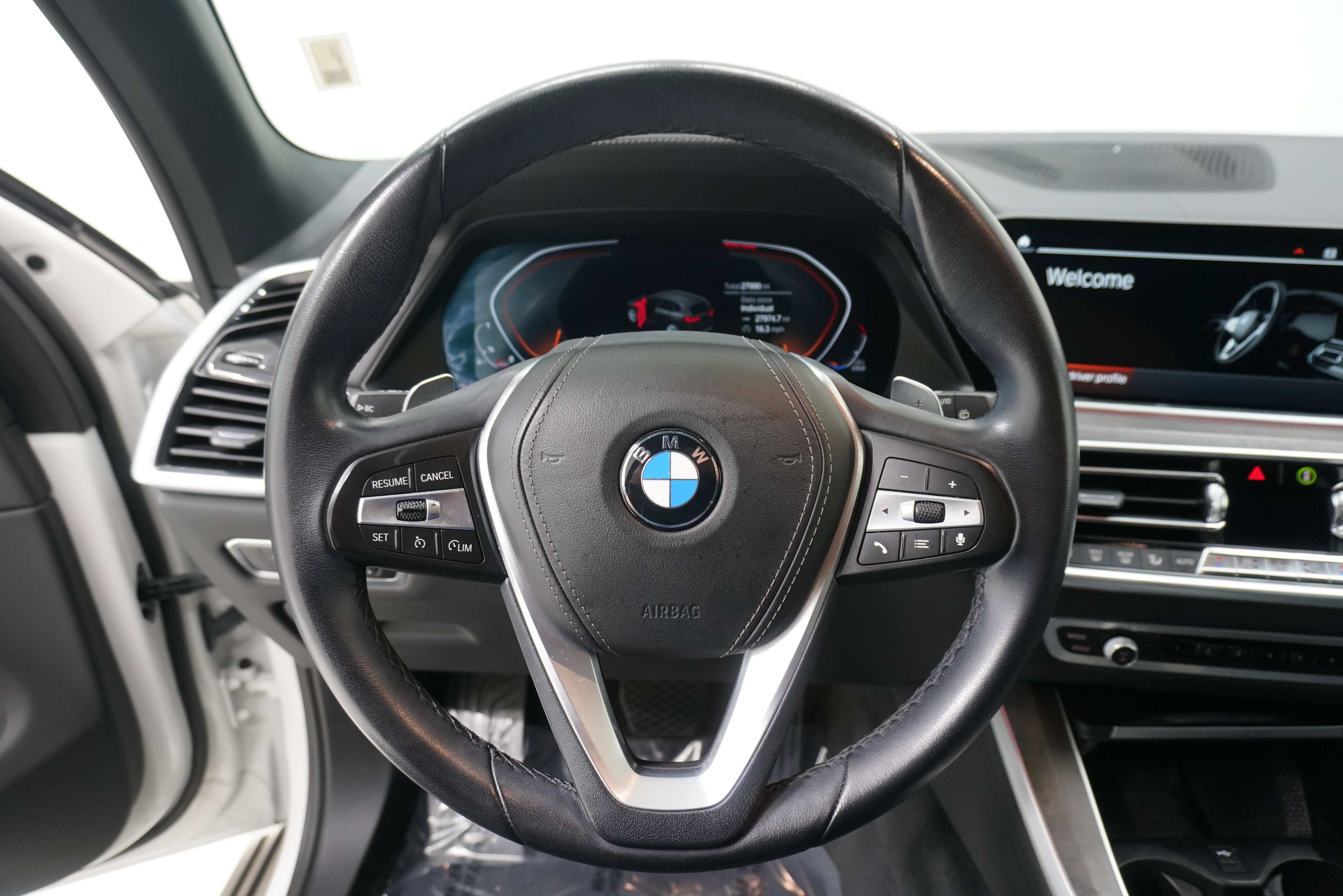 Used 2022 BMW X5 sDrive40i w/ Parking Assistance Package image 17