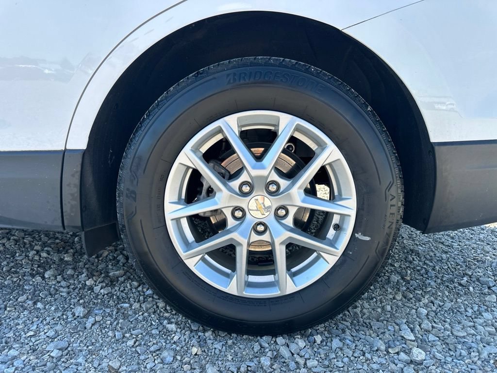 Used 2024 Chevrolet Equinox LS w/ LS Convenience Package AWD/4WD image 5