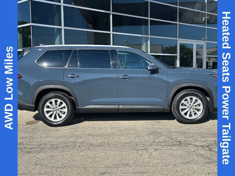 Used 2024 Toyota Grand Highlander AWD image 2