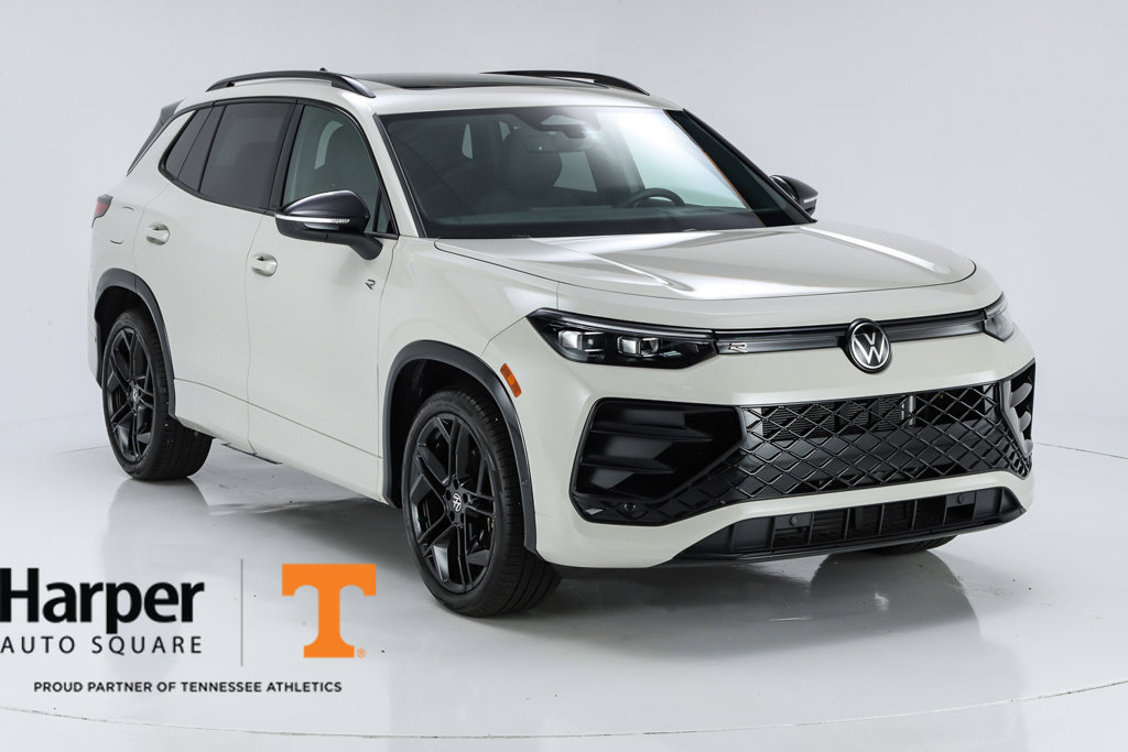 New 2025 Volkswagen Tiguan SE R-Line FWD image 15