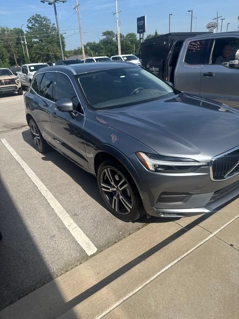 Used 2021 Volvo XC60 T5 Momentum w/ Advanced Package FWD image 2