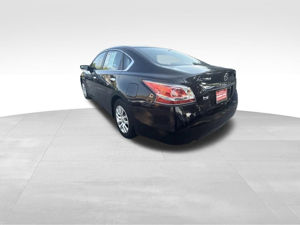 Used 2015 Nissan Altima 2.5 S FWD image 3