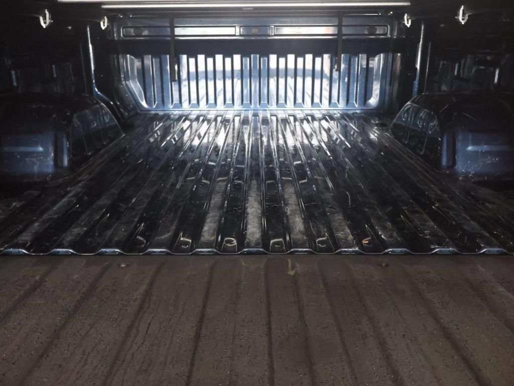 Used 2020 Chevrolet Silverado 1500 RST w/ Z71 Off-Road Package AWD/4WD image 13