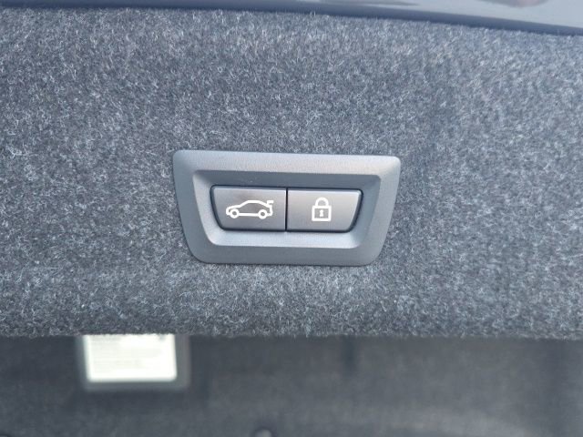 Used 2022 BMW M3 image 25