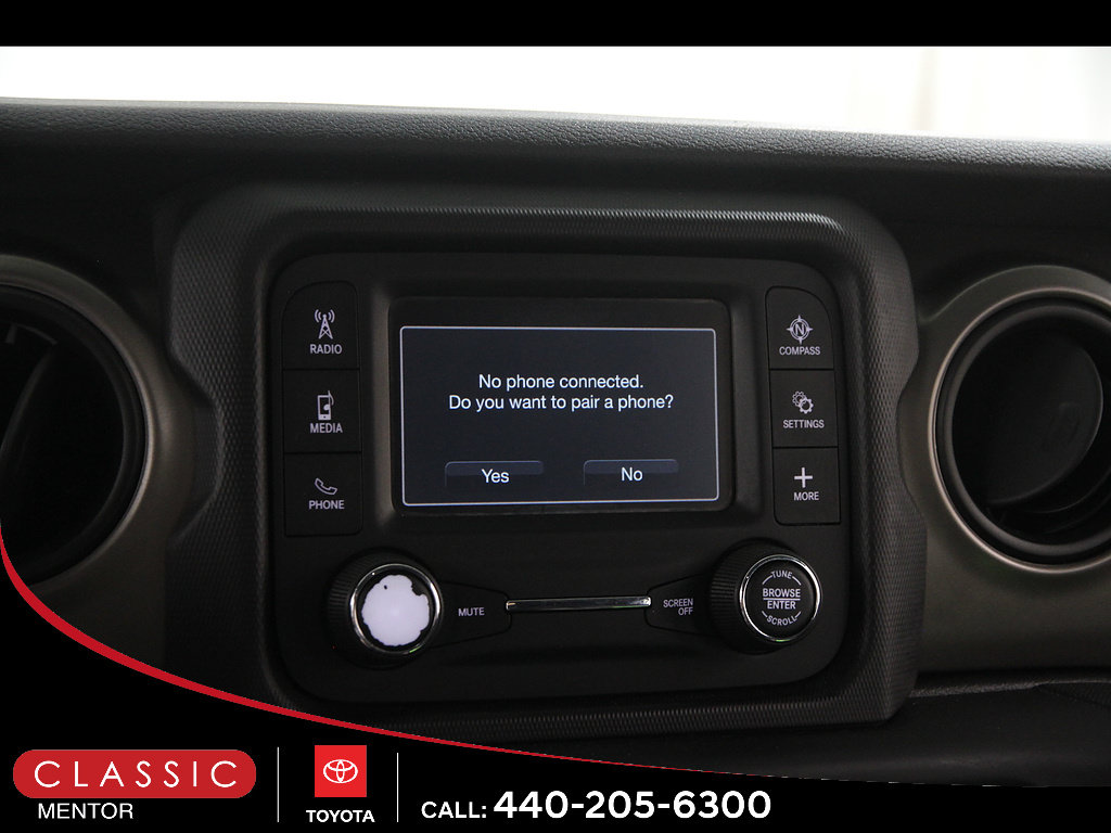 Used 2018 Jeep Wrangler Unlimited Sport S AWD/4WD image 11