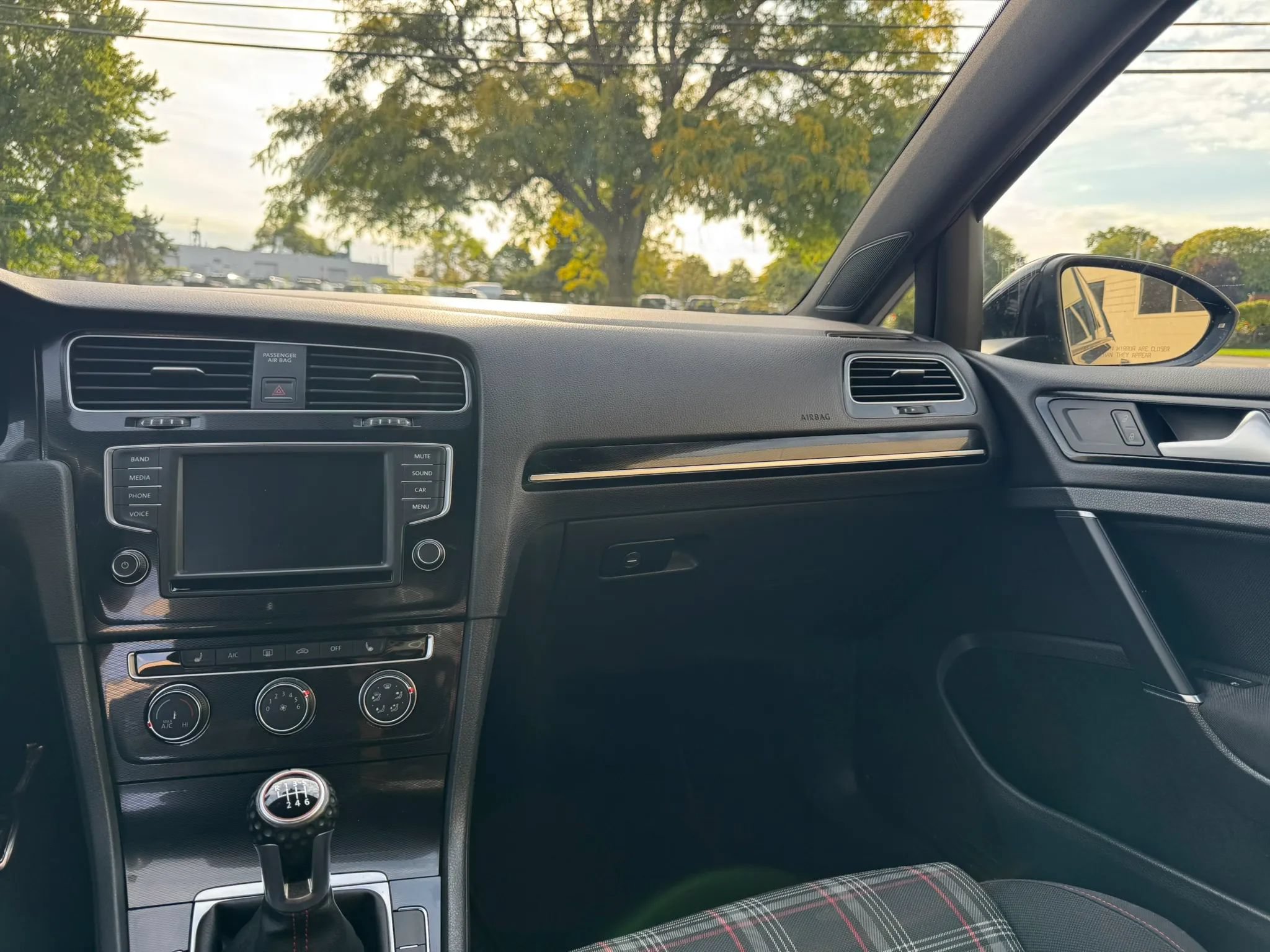 Used 2016 Volkswagen GTI S FWD image 17