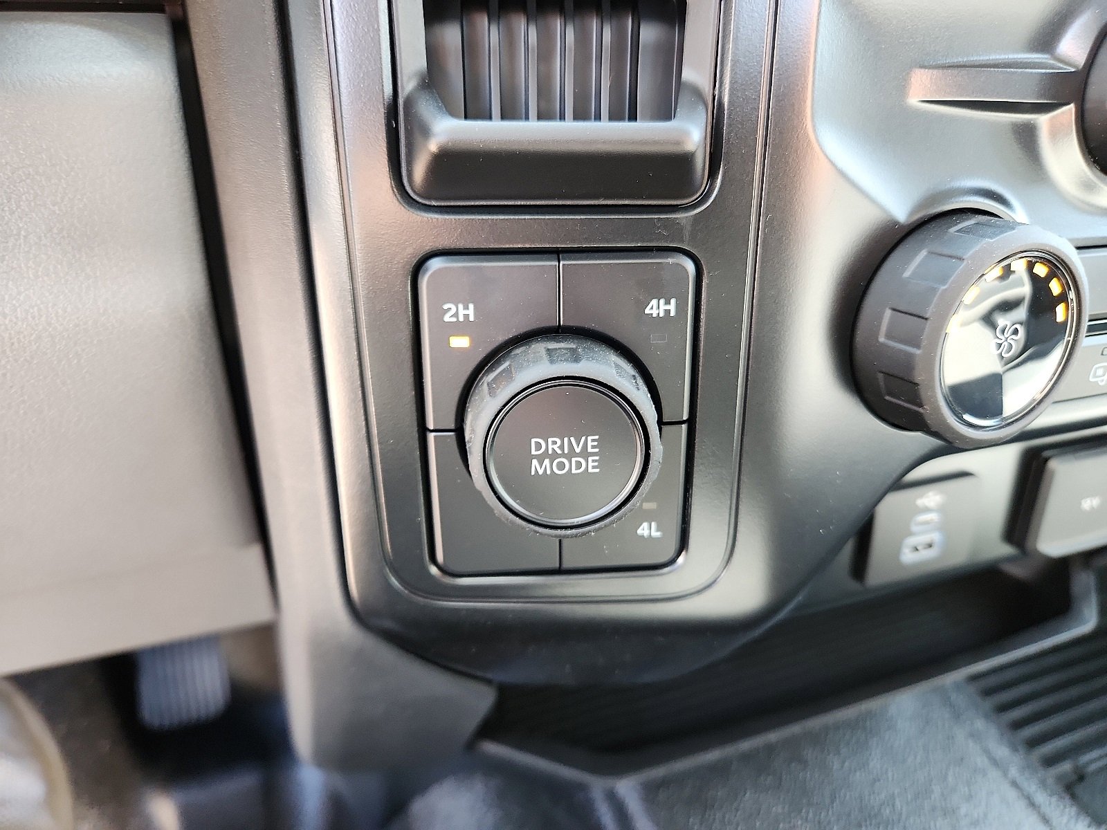 New 2026 Ford F250 4x4 SuperCab Super Duty image 18