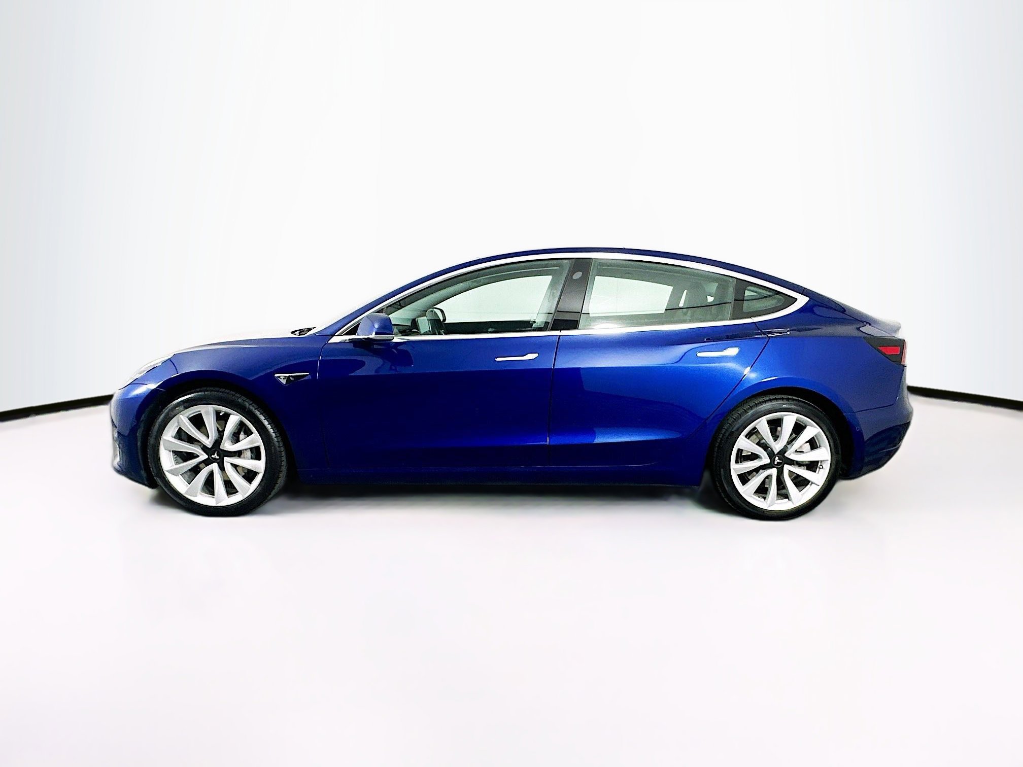 Used 2020 Tesla Model 3 Long Range image 4