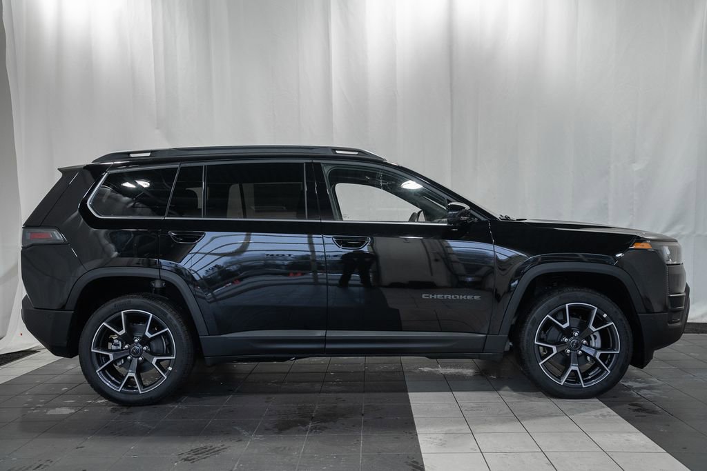 New 2026 Jeep Cherokee Overland w/ Advanced Pro Tech Group AWD/4WD image 3
