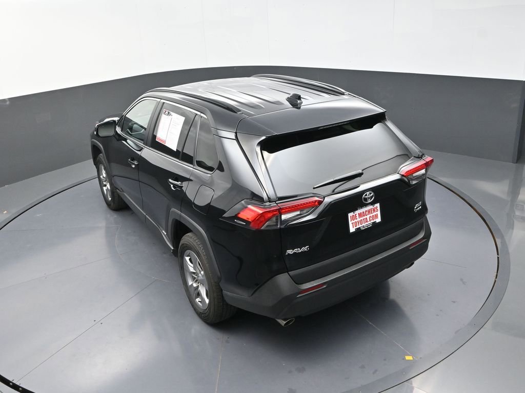 Used 2025 Toyota RAV4 XLE image 17