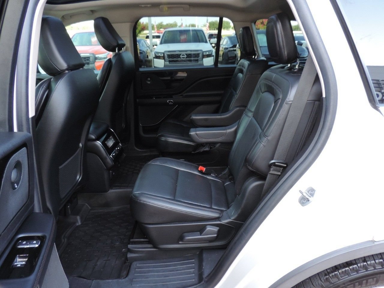 Used 2022 Lincoln Aviator Reserve w/ Elements Package Plus RWD image 22