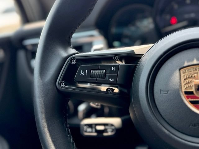Certified 2026 Porsche Macan AWD/4WD image 24