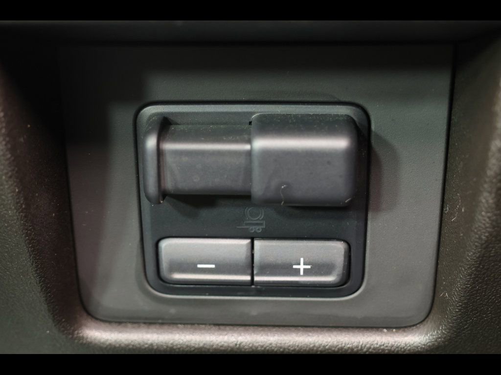Used 2023 Chevrolet Colorado LT w/ LT Convenience Package III AWD/4WD image 14