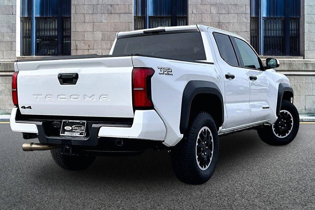 Used 2025 Toyota Tacoma TRD Off-Road image 11