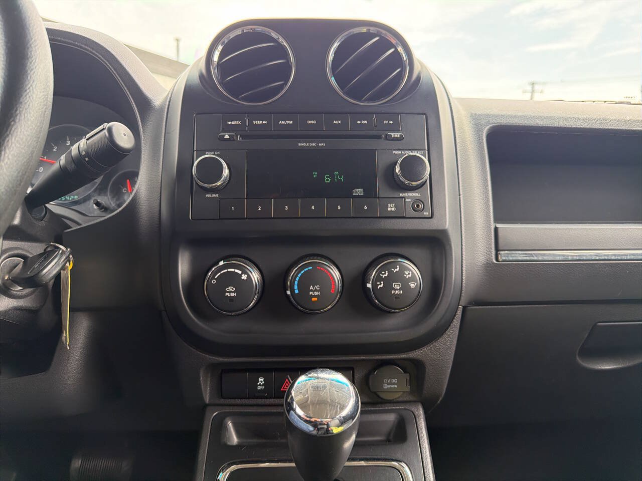 Used 2010 Jeep Patriot Sport w/ PWR Equipment Group FWD image 12
