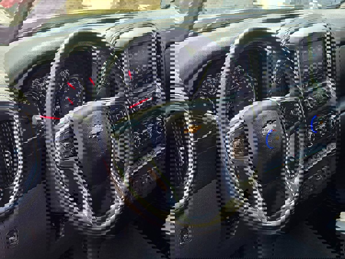 Used 2020 Chevrolet Silverado 1500 LT w/ All-Star Edition image 14