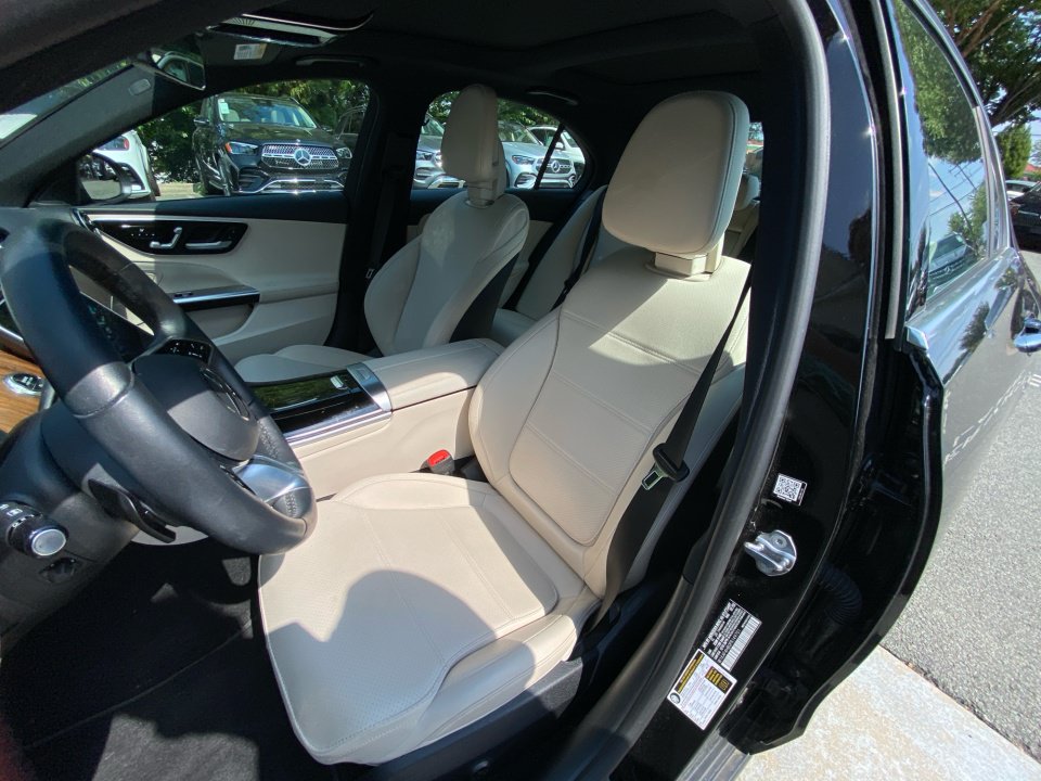 Used 2023 Mercedes-Benz C 300 4MATIC Sedan image 30