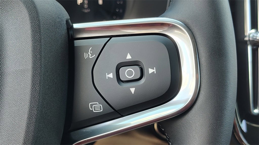 New 2026 Volvo XC40 B5 Core w/ Climate Package image 15