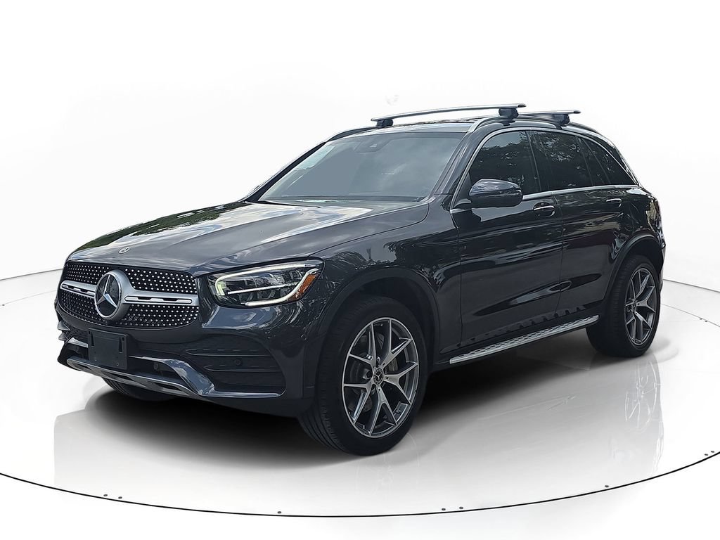 Used 2022 Mercedes-Benz GLC 300 4MATIC w/ AMG Line image 4