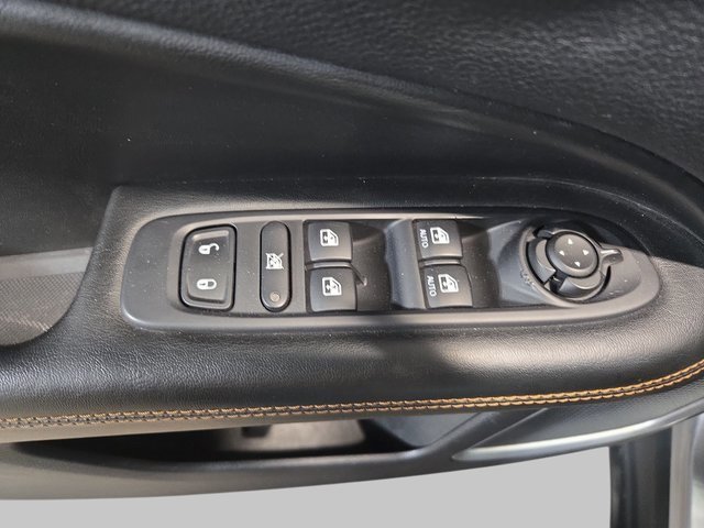 Used 2019 Jeep Compass Limited image 29