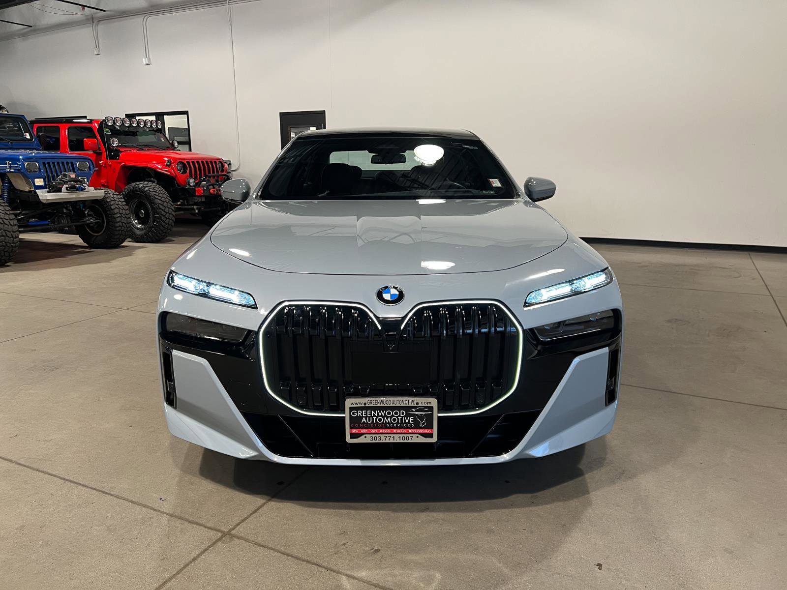 Used 2024 BMW 740i xDrive w/ Executive Package AWD/4WD image 8