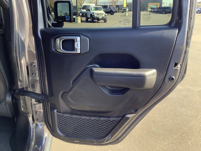 Used 2023 Jeep Wrangler Sport S image 34