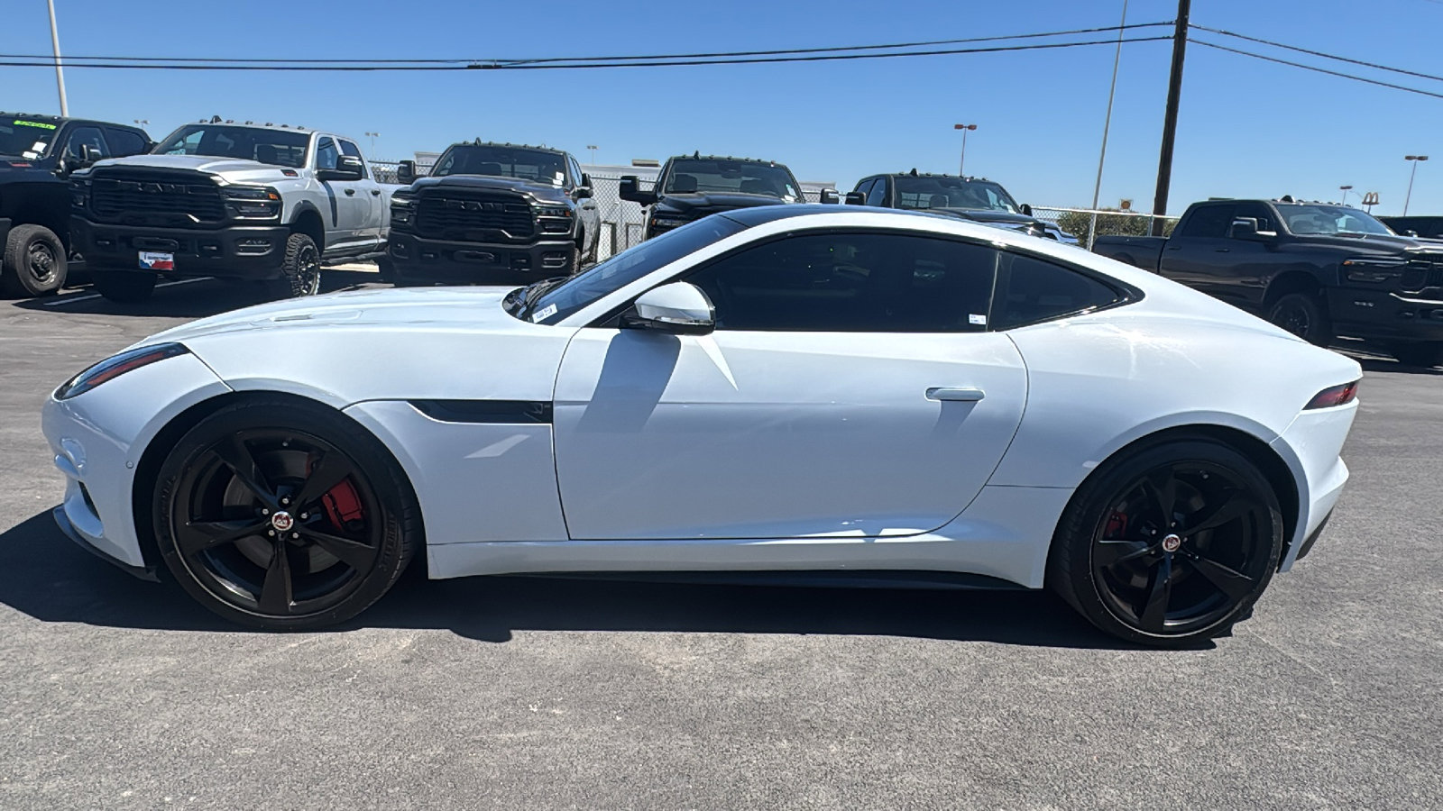 Used 2020 Jaguar F-TYPE R image 8