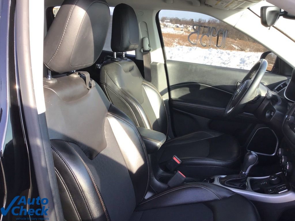 Used 2018 Jeep Compass Latitude w/ Cold Weather Group image 22