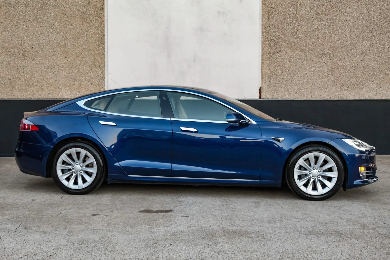Used 2018 Tesla Model S 75D AWD/4WD image 7