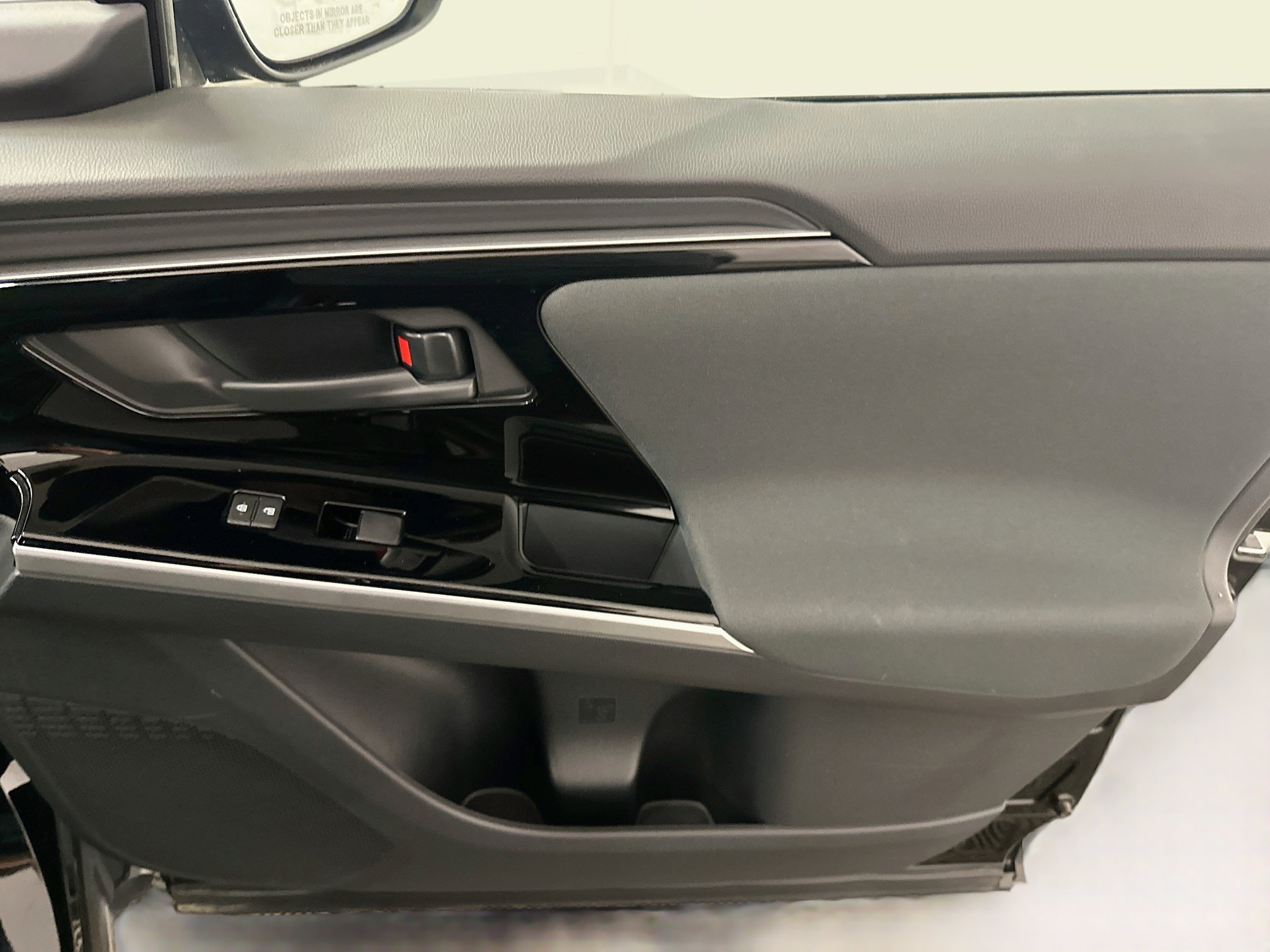 Used 2023 Subaru Solterra AWD image 33