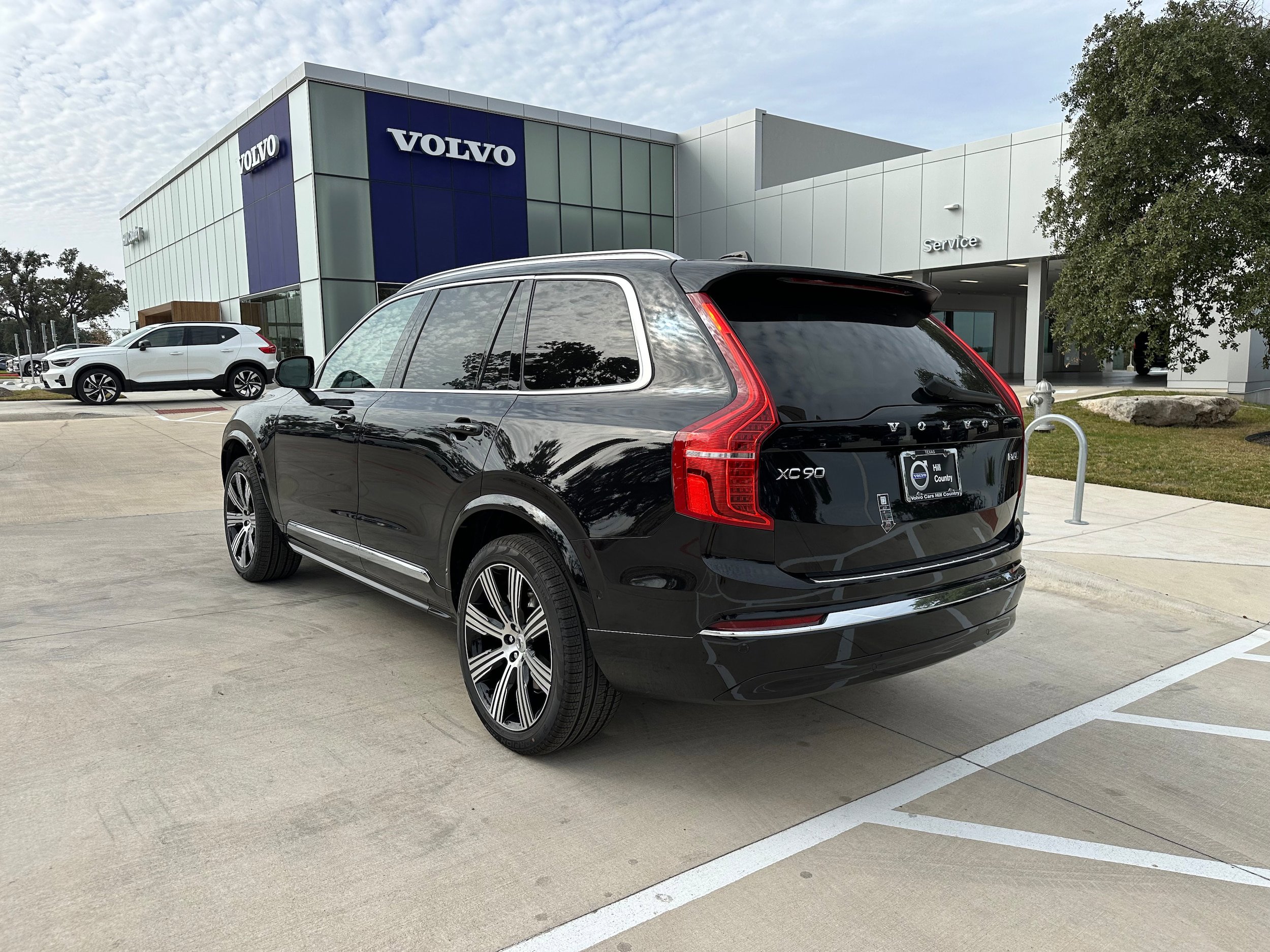 Used 2025 Volvo XC90 B6 Plus w/ Protection Package Premier AWD/4WD image 4