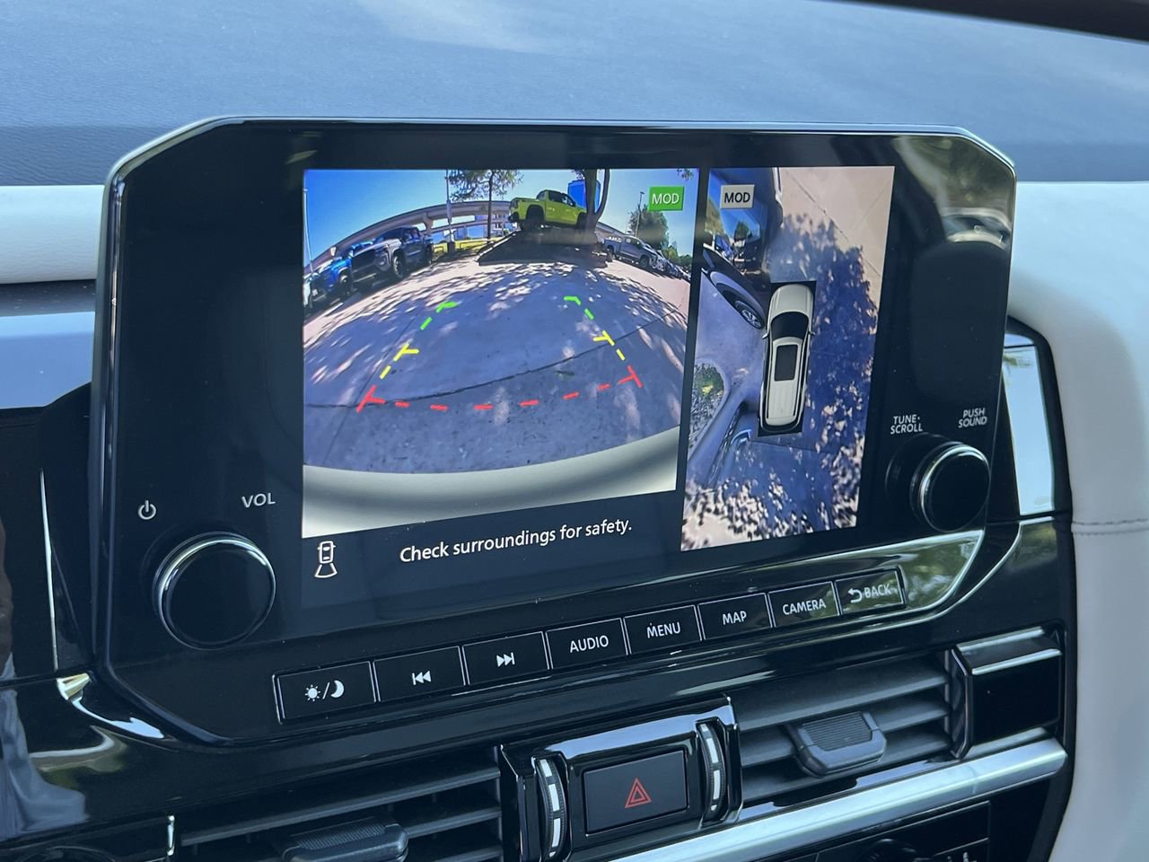 Certified 2025 Nissan Pathfinder SL image 15