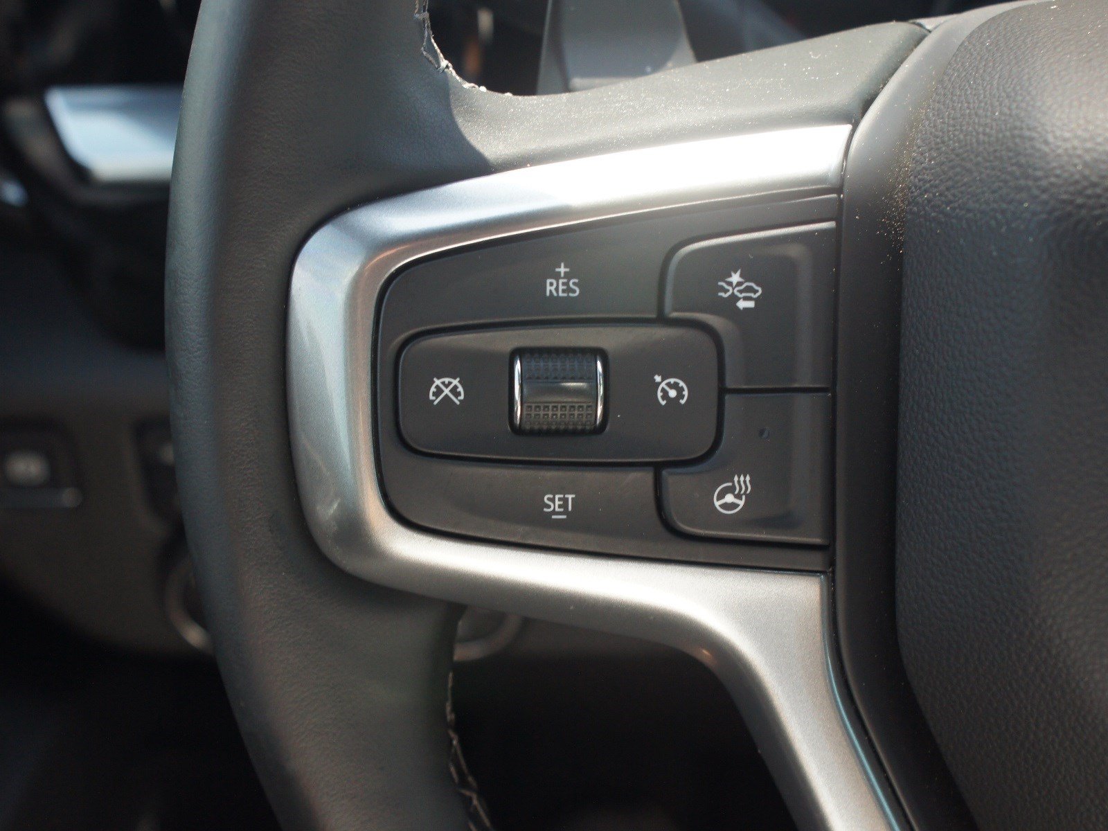 Used 2025 Chevrolet Silverado 1500 LT Trail Boss w/ Convenience Package II AWD/4WD image 11
