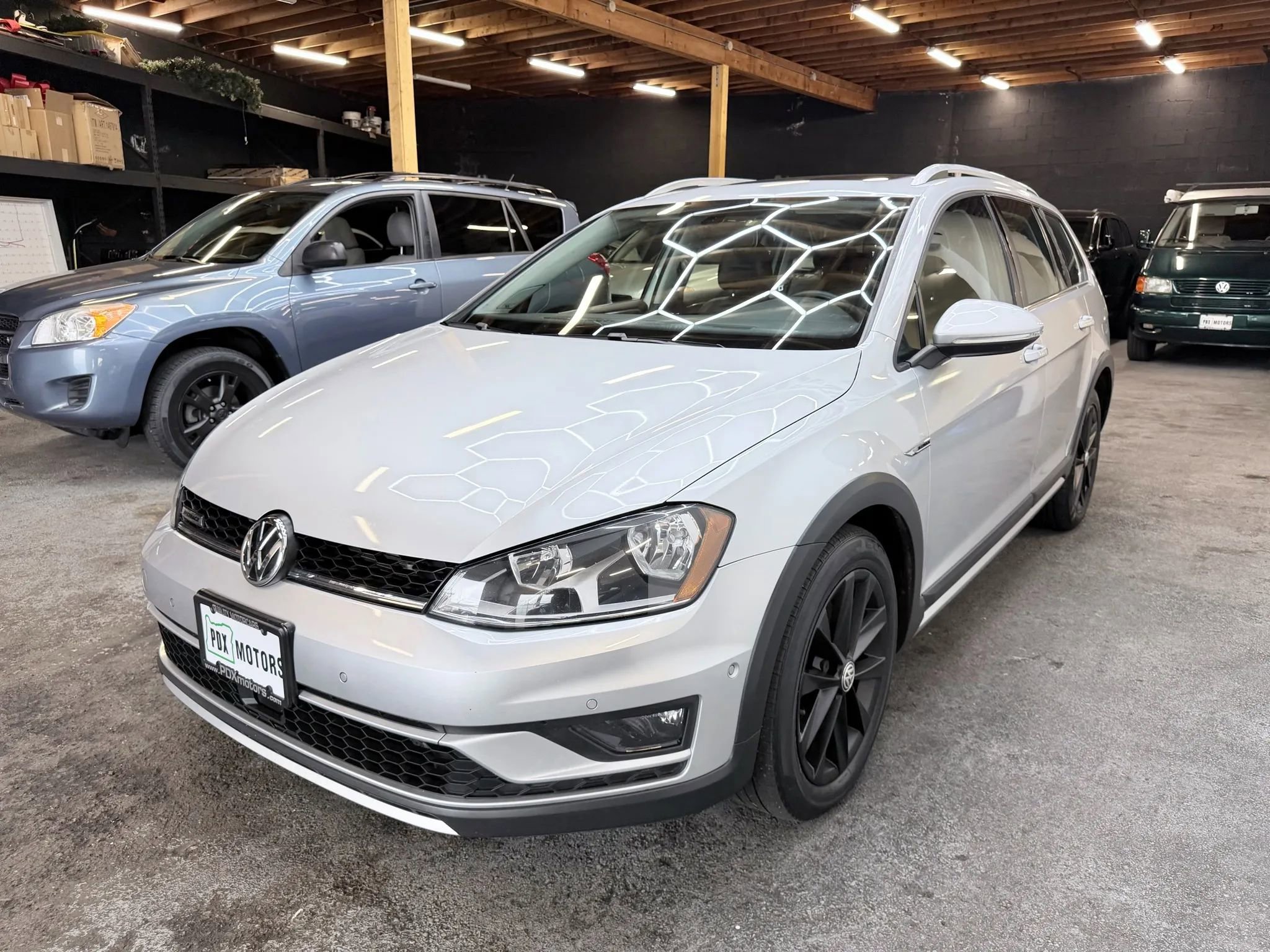 Used 2017 Volkswagen Golf Alltrack SE image 7