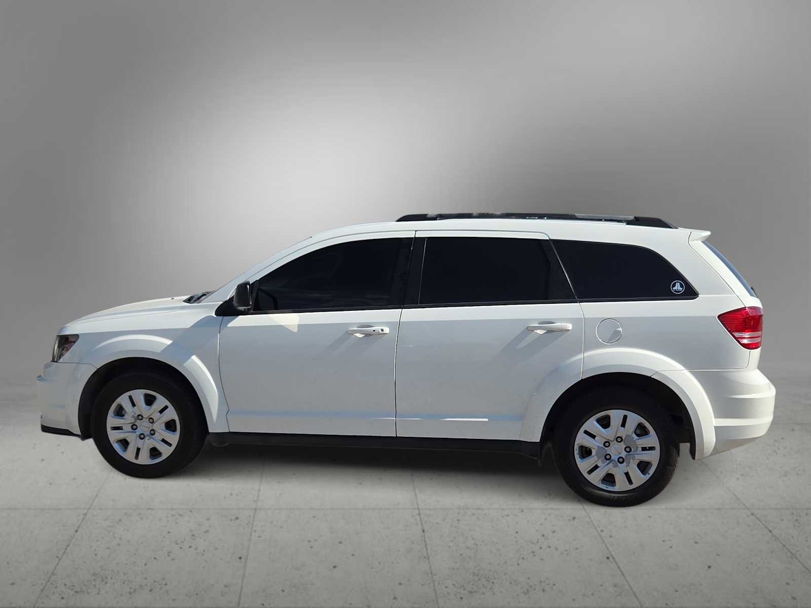 Used 2019 Dodge Journey SE FWD image 5