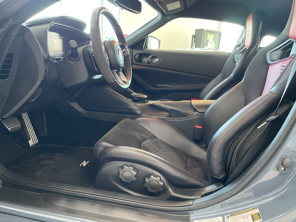 Used 2025 Nissan Z NISMO w/ Floor Mat Package image 11