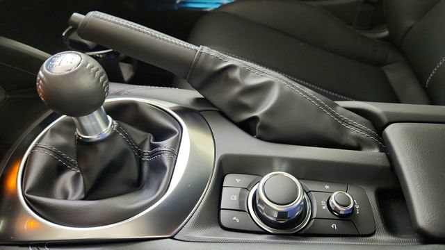 New 2026 MAZDA MX-5 Miata RF Grand Touring w/ Weather Package RWD image 17