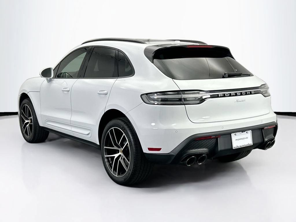 Used 2026 Porsche Macan AWD/4WD image 3