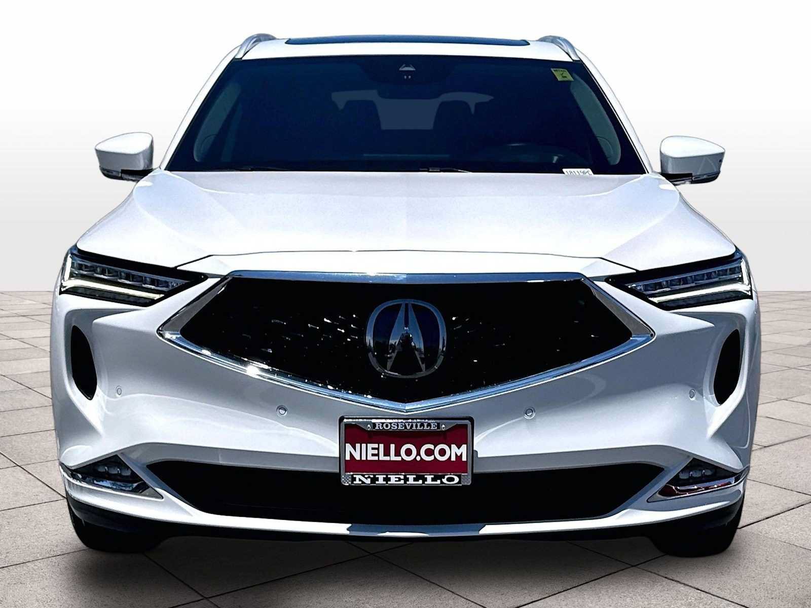 Used 2023 Acura MDX SH-AWD w/ Advance Package image 3