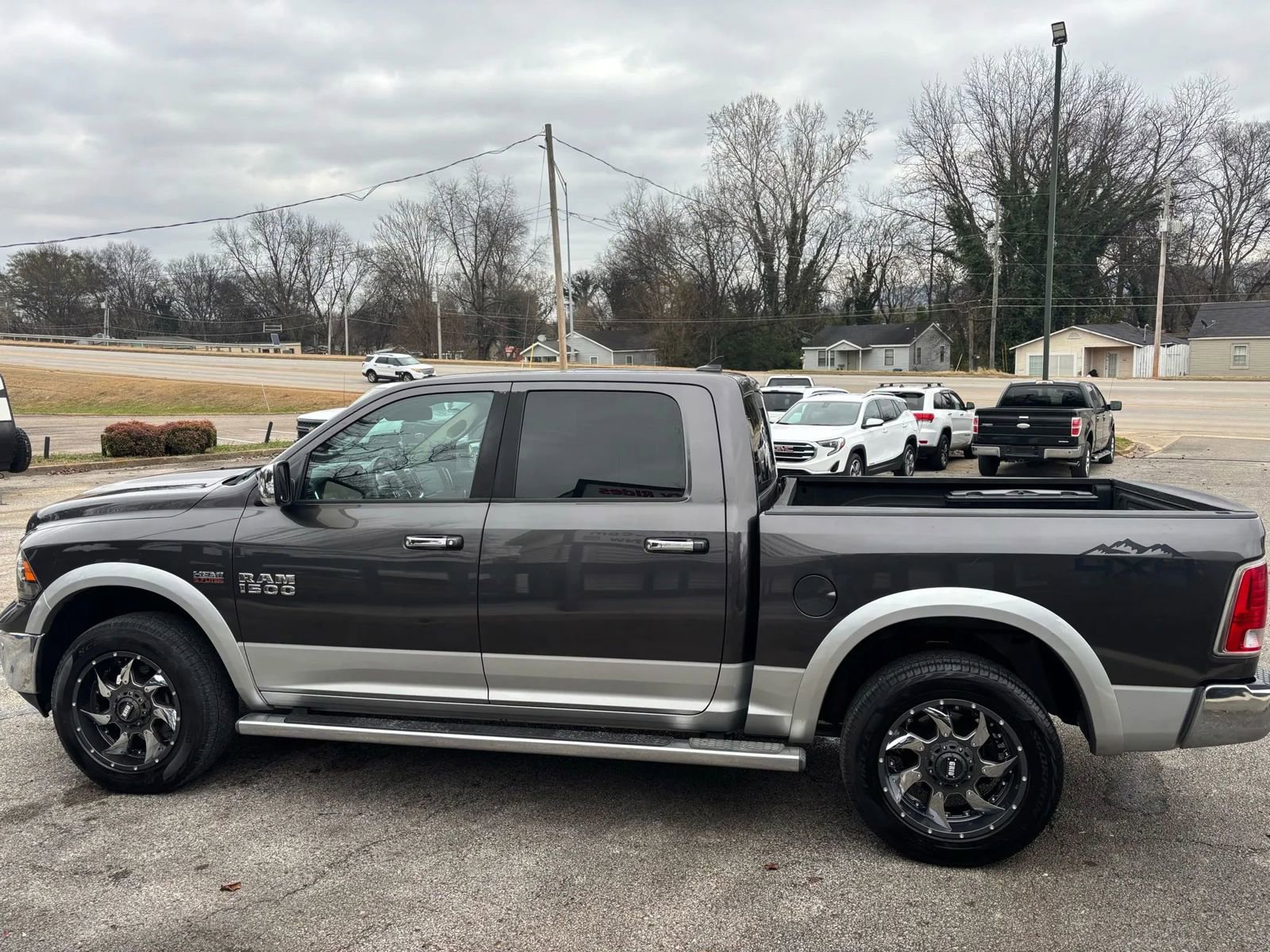 Used 2015 RAM 1500 Laramie w/ Convenience Group image 7