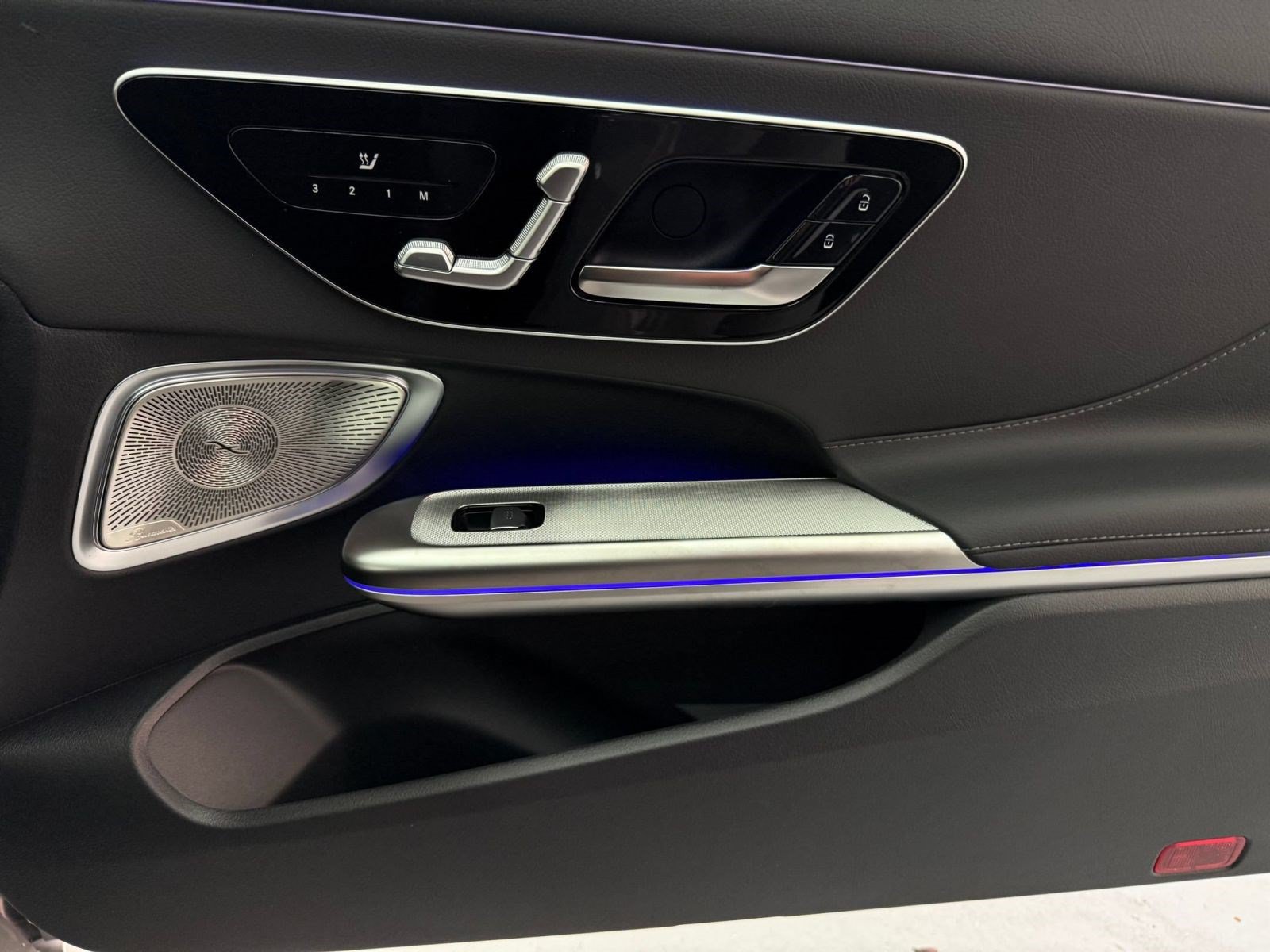 New 2026 Mercedes-Benz CLE 300 4MATIC Coupe image 21