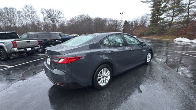 Used 2025 Toyota Camry LE image 29